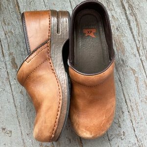 Dansko Professional Clogs - Distressed Honey